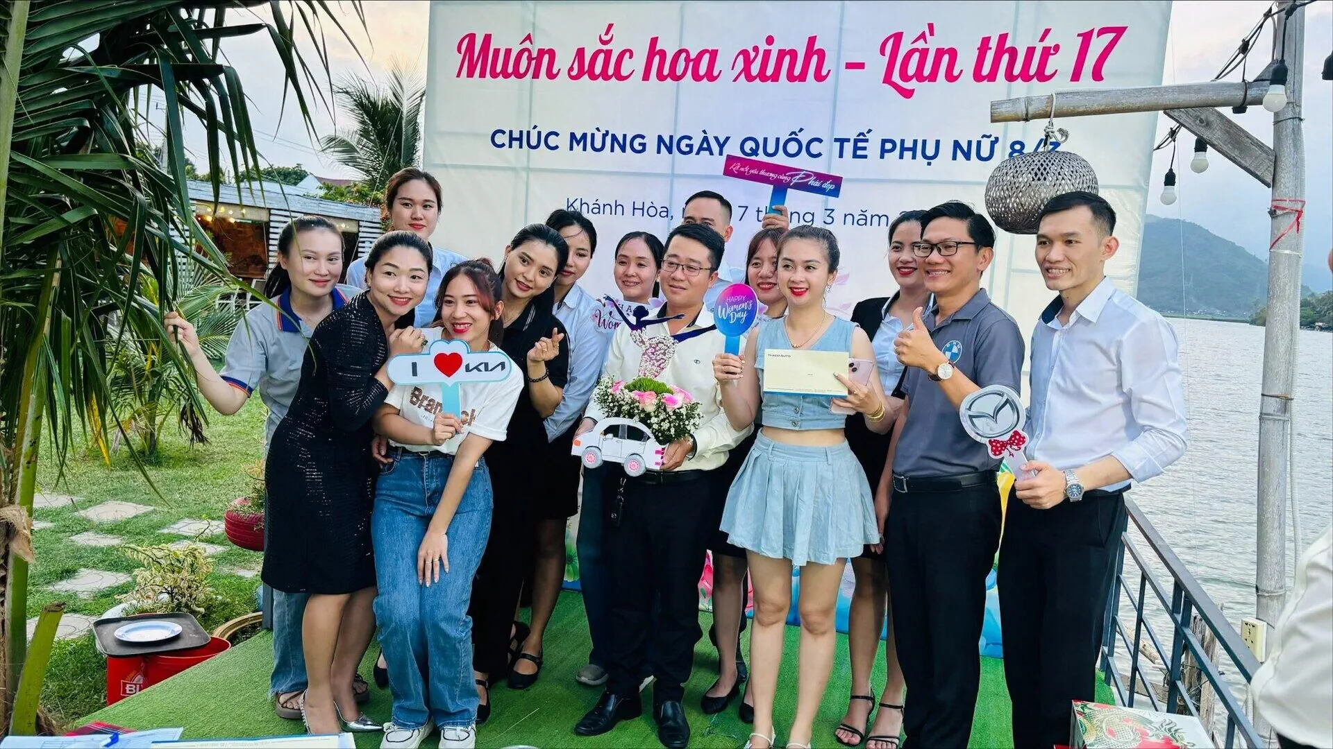 MUÔN SẮC HOA XINH – HOẠT ĐỘNG TRI ÂN Ý NGHĨA TẠI THACO AUTO KHÁNH HOÀ