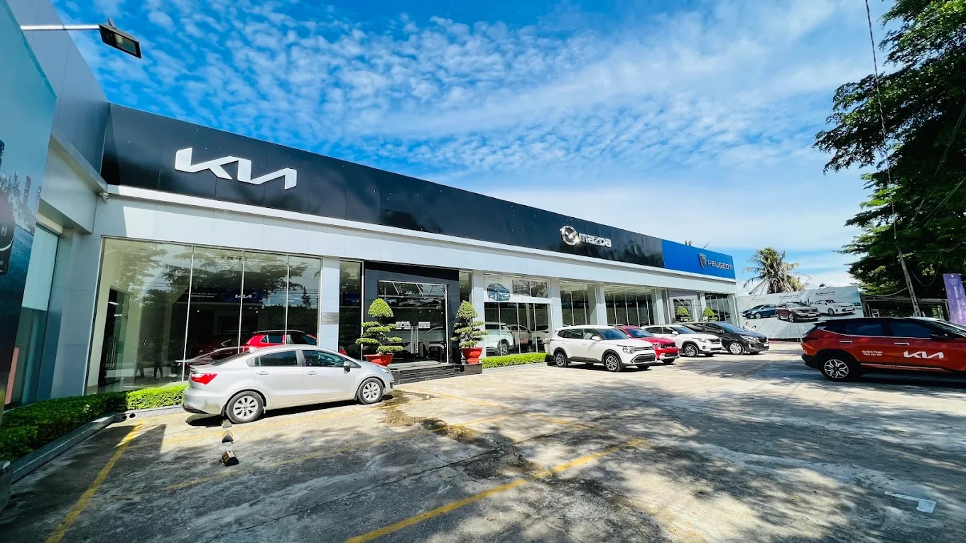 Showroom KIA - Mazda - Peugeot Phan Rang