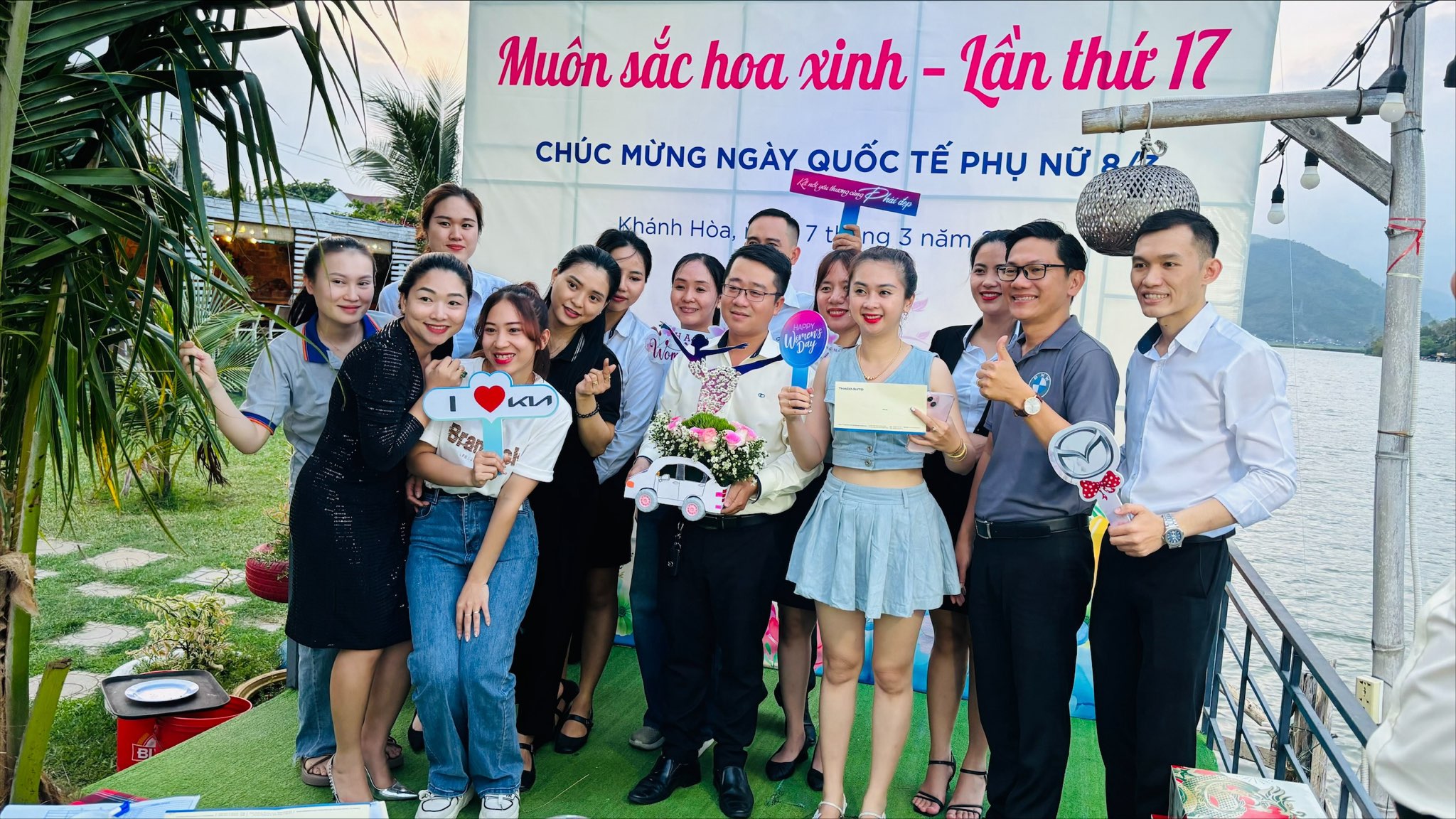 MUÔN SẮC HOA XINH – HOẠT ĐỘNG TRI ÂN Ý NGHĨA TẠI THACO AUTO KHÁNH HOÀ