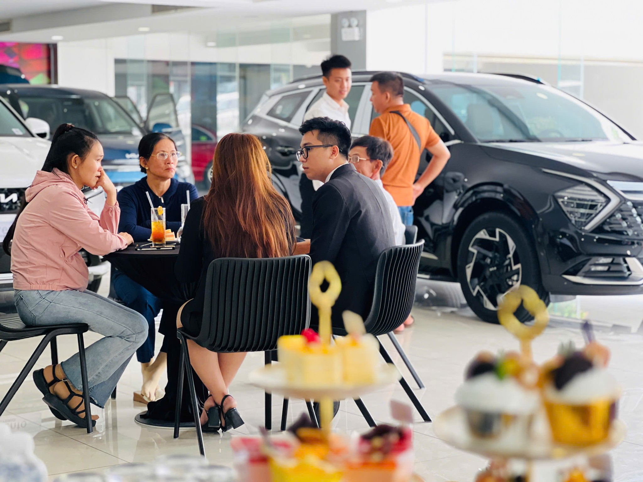 THACO AUTO Khánh Hoà liên tục bàn giao xe mới sau ưu đãi giảm 50% lệ phí trước bạ
